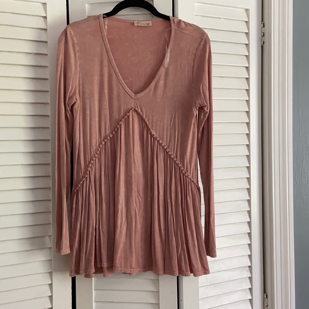 Blush flowy top
